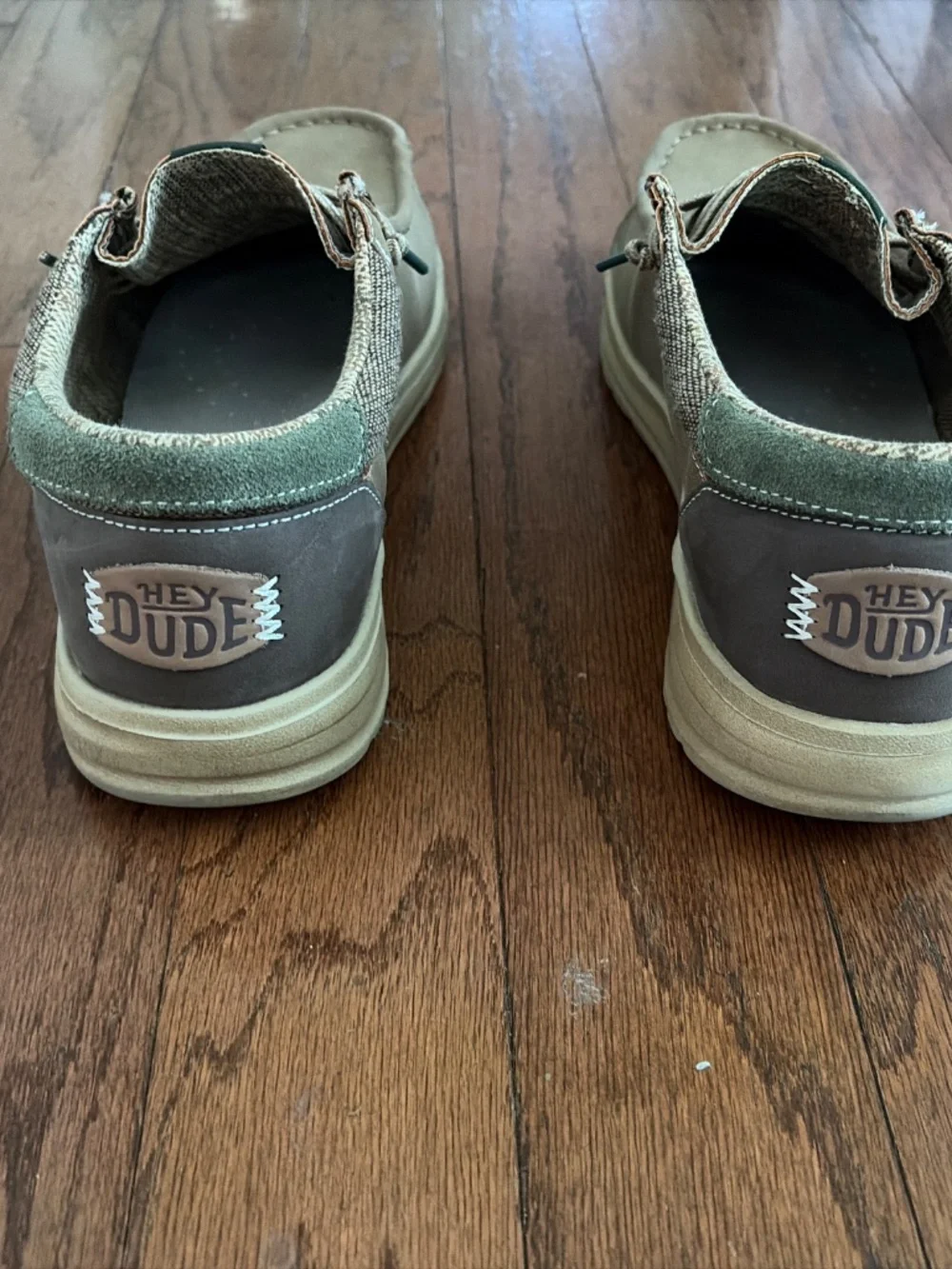 Men’s Size 11EE Brown Hey Dude shoes